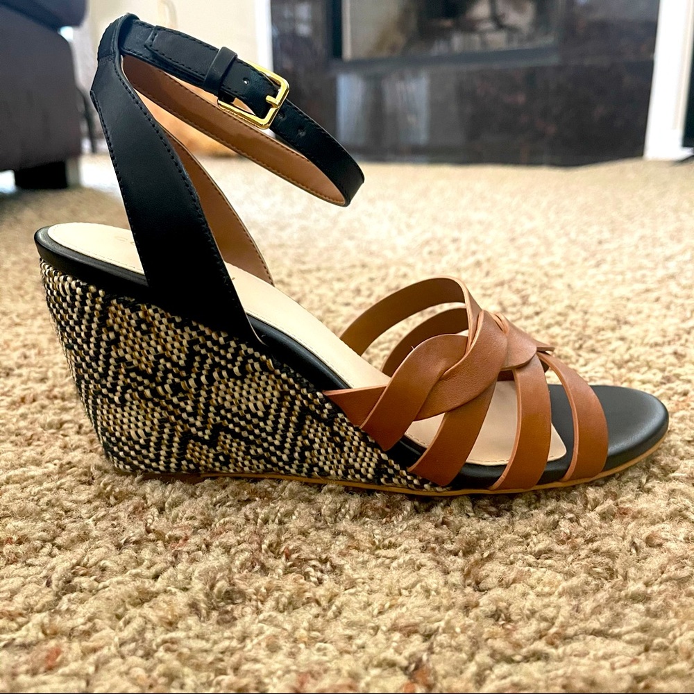 *NEW W TAGS* Cole Haan Wedges